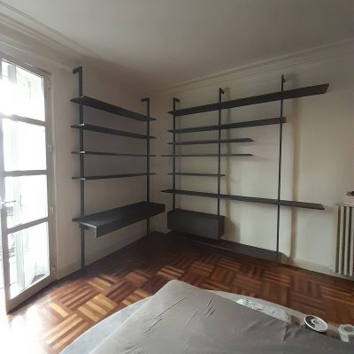 Librerie con scrivania con montanti in alluminio