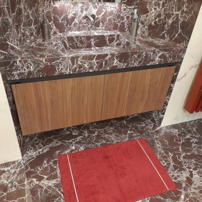 Mobile da bagno con interno curvo su misura