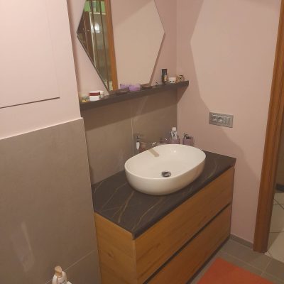 Mobile da bagno in rovere su misura